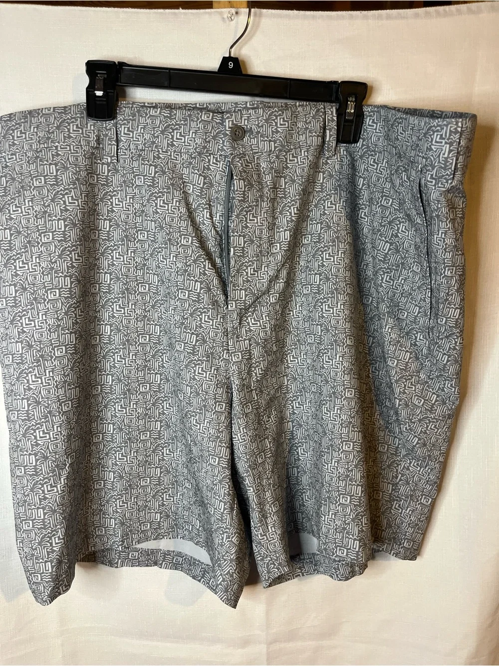 PGA Tour Gray Geometric Print Flat-Front Shorts